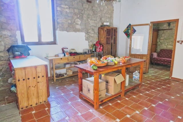 20 Zimmer Hotel zu verkaufen in Ubeda mit Pool - 799.000 € (Ref: 9395498)