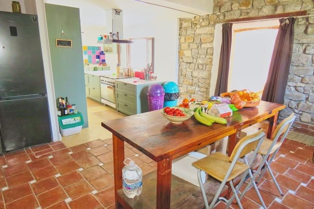20 Zimmer Hotel zu verkaufen in Ubeda mit Pool - 799.000 € (Ref: 9395498)