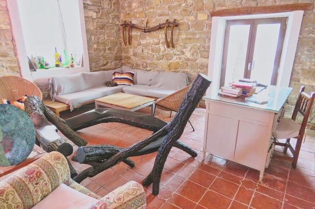 20 Zimmer Hotel zu verkaufen in Ubeda mit Pool - 799.000 € (Ref: 9395498)