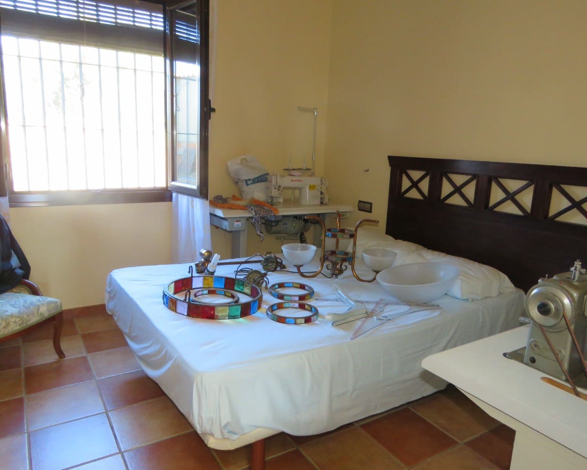 3 bedroom Finca/Country House for sale in Las Navas de la Concepcion with garage - € 270,000 (Ref: 9397984)