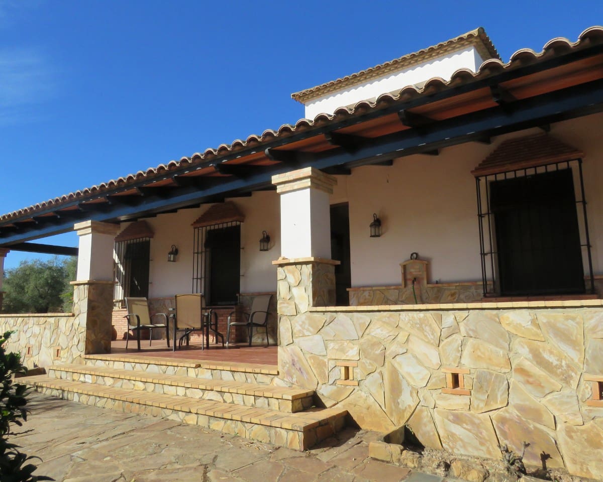 3 bedroom Finca/Country House for sale in Las Navas de la Concepcion with garage - € 270,000 (Ref: 9397984)