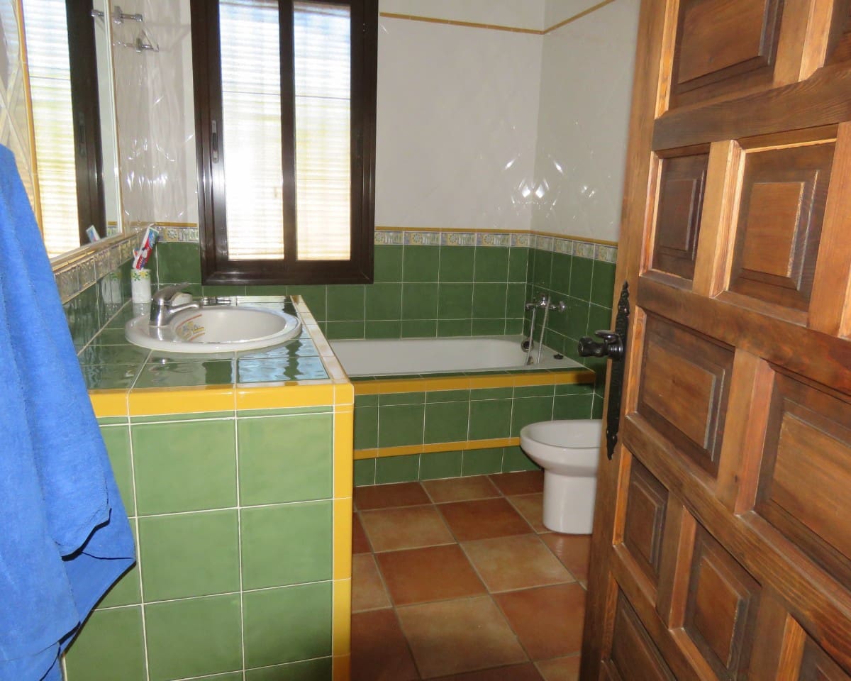 3 bedroom Finca/Country House for sale in Las Navas de la Concepcion with garage - € 270,000 (Ref: 9397984)