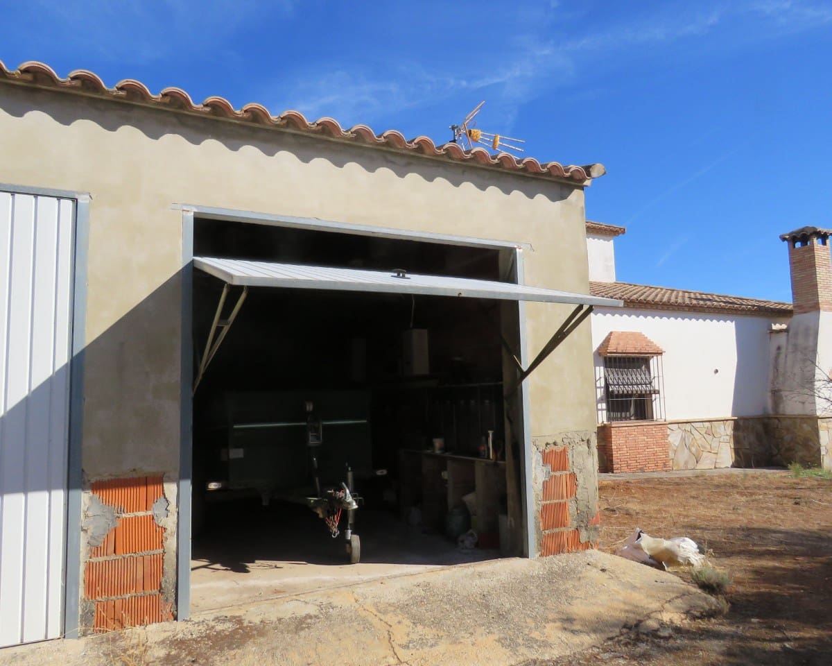 3 bedroom Finca/Country House for sale in Las Navas de la Concepcion with garage - € 270,000 (Ref: 9397984)