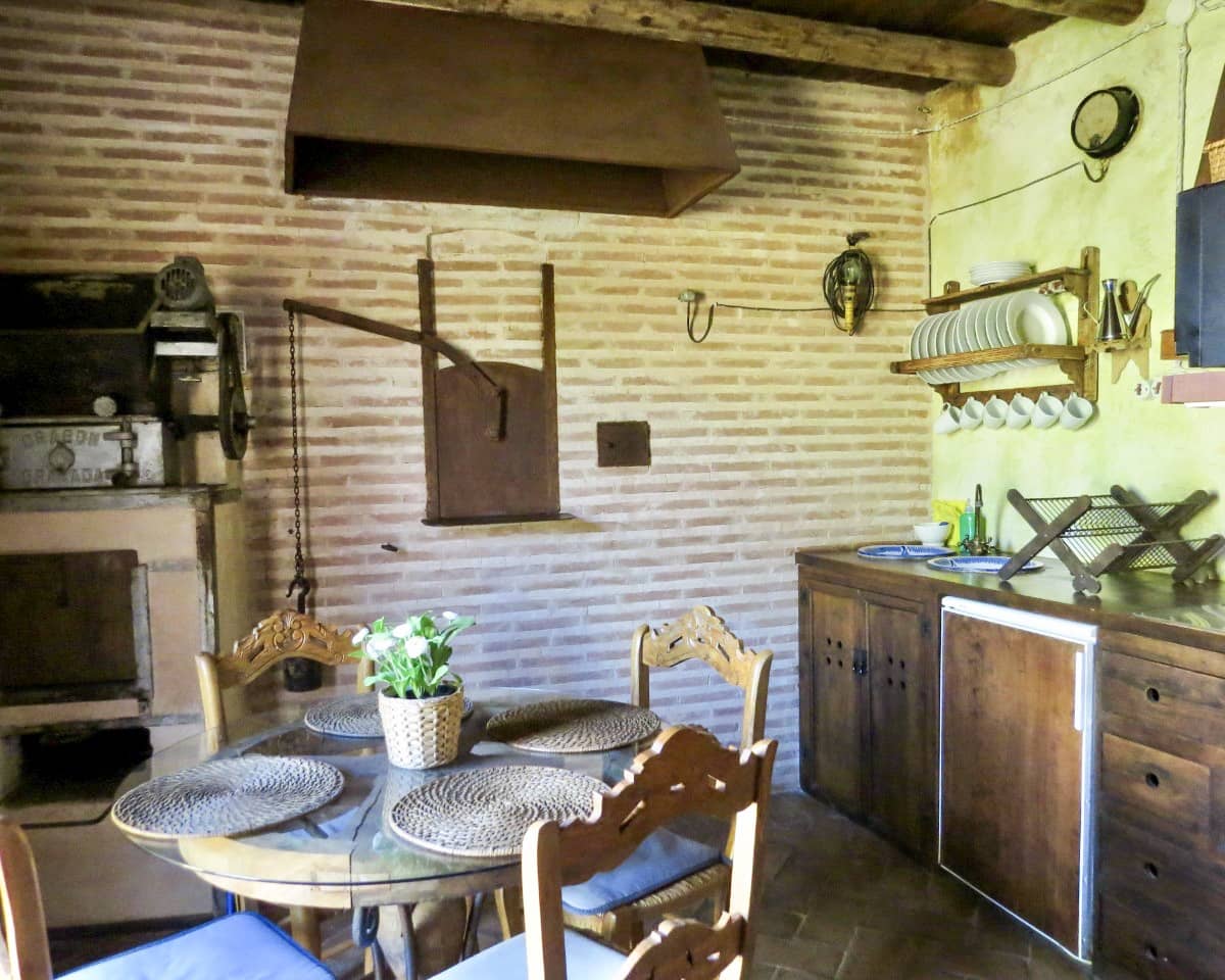 5 bedroom Finca/Country House for sale in Algarinejo - € 750,000 (Ref: 9412938)