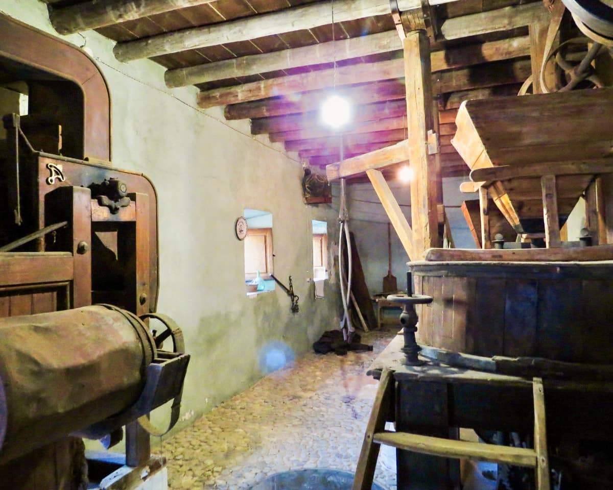 5 bedroom Finca/Country House for sale in Algarinejo - € 750,000 (Ref: 9412938)