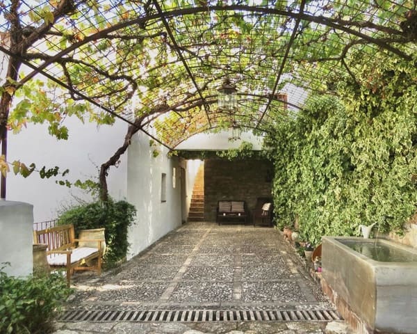 Finca/Casa Rural de 5 habitaciones en Algarinejo en venta con piscina - 750.000 € (Ref: 9412938)