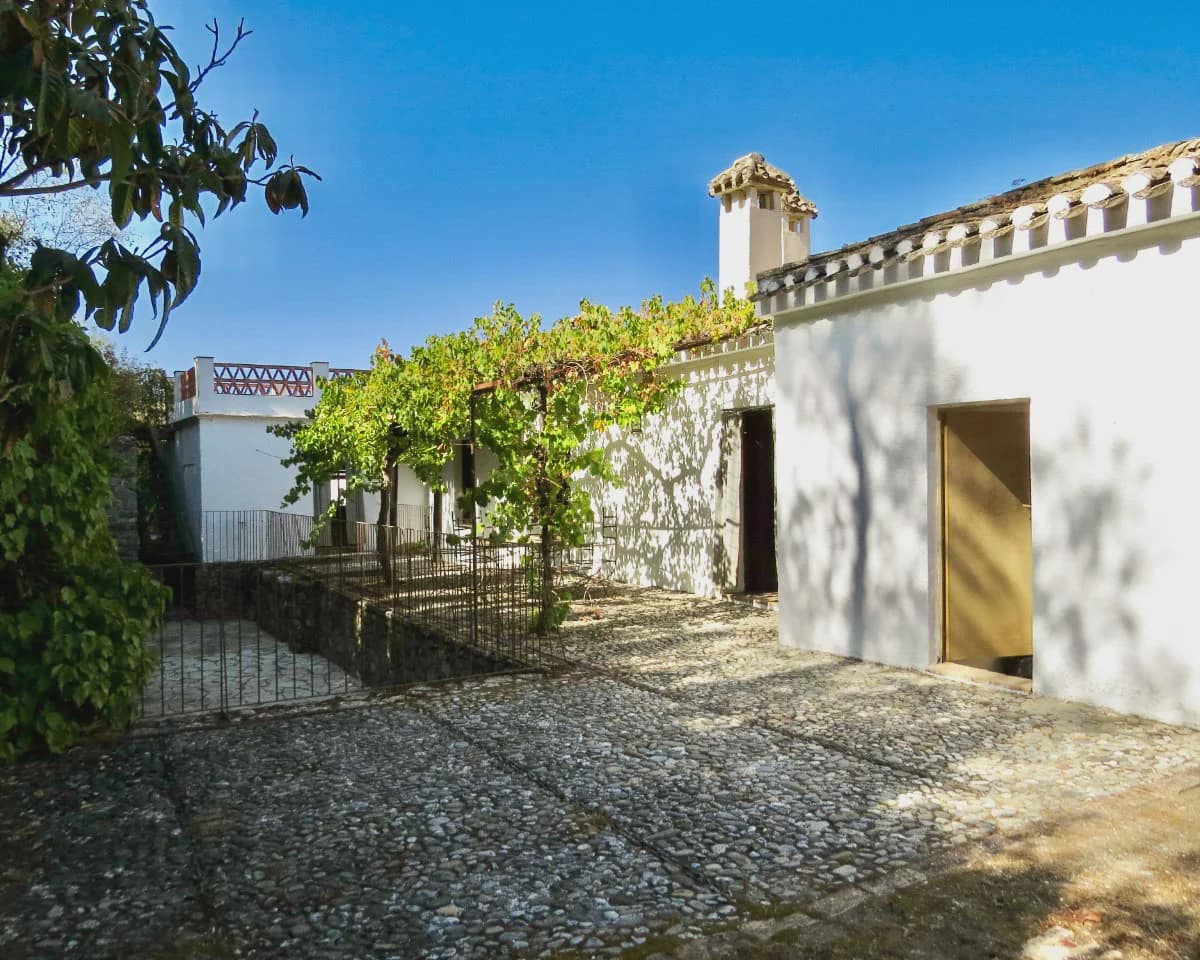 5 bedroom Finca/Country House for sale in Algarinejo with pool - € 750,000 (Ref: 9412938)
