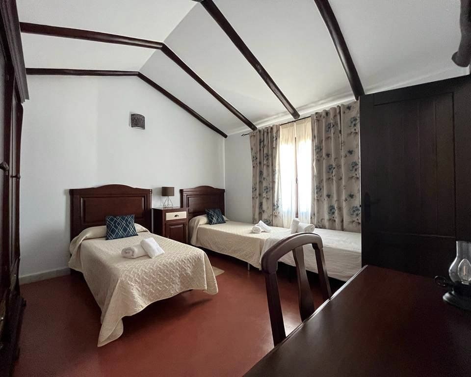 10 slaapkamer Finca/Landhuis te koop in Lucena met zwembad - € 1.200.000 (Ref: 9428141)