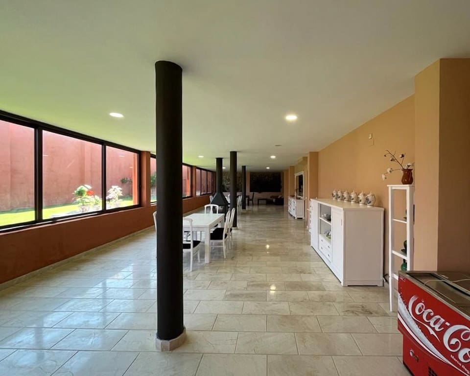10 slaapkamer Finca/Landhuis te koop in Lucena met zwembad - € 1.200.000 (Ref: 9428141)