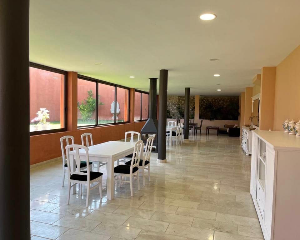 10 slaapkamer Finca/Landhuis te koop in Lucena met zwembad - € 1.200.000 (Ref: 9428141)