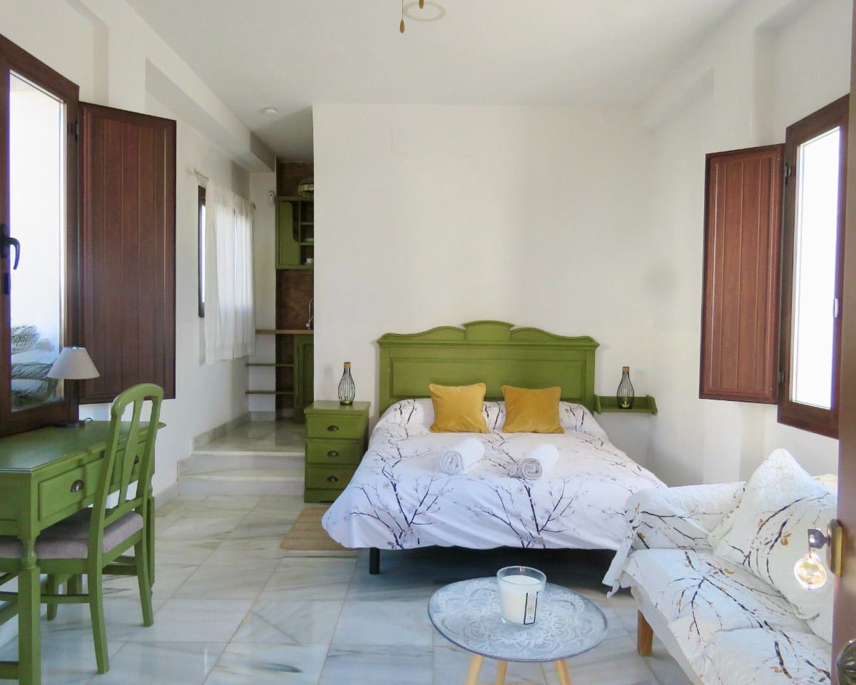 10 slaapkamer Finca/Landhuis te koop in Lucena met zwembad - € 1.200.000 (Ref: 9428141)