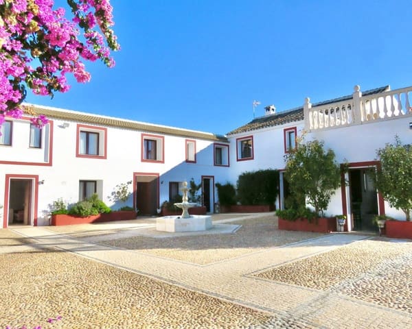 10 bedroom Finca/Country House for sale in Lucena with pool - € 1,200,000 (Ref: 9428141)