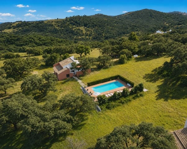 7 makuuhuone Maalaistalo myytävänä paikassa El Castillo de las Guardas mukana uima-altaan - 595 000 € (Ref: 9473297)