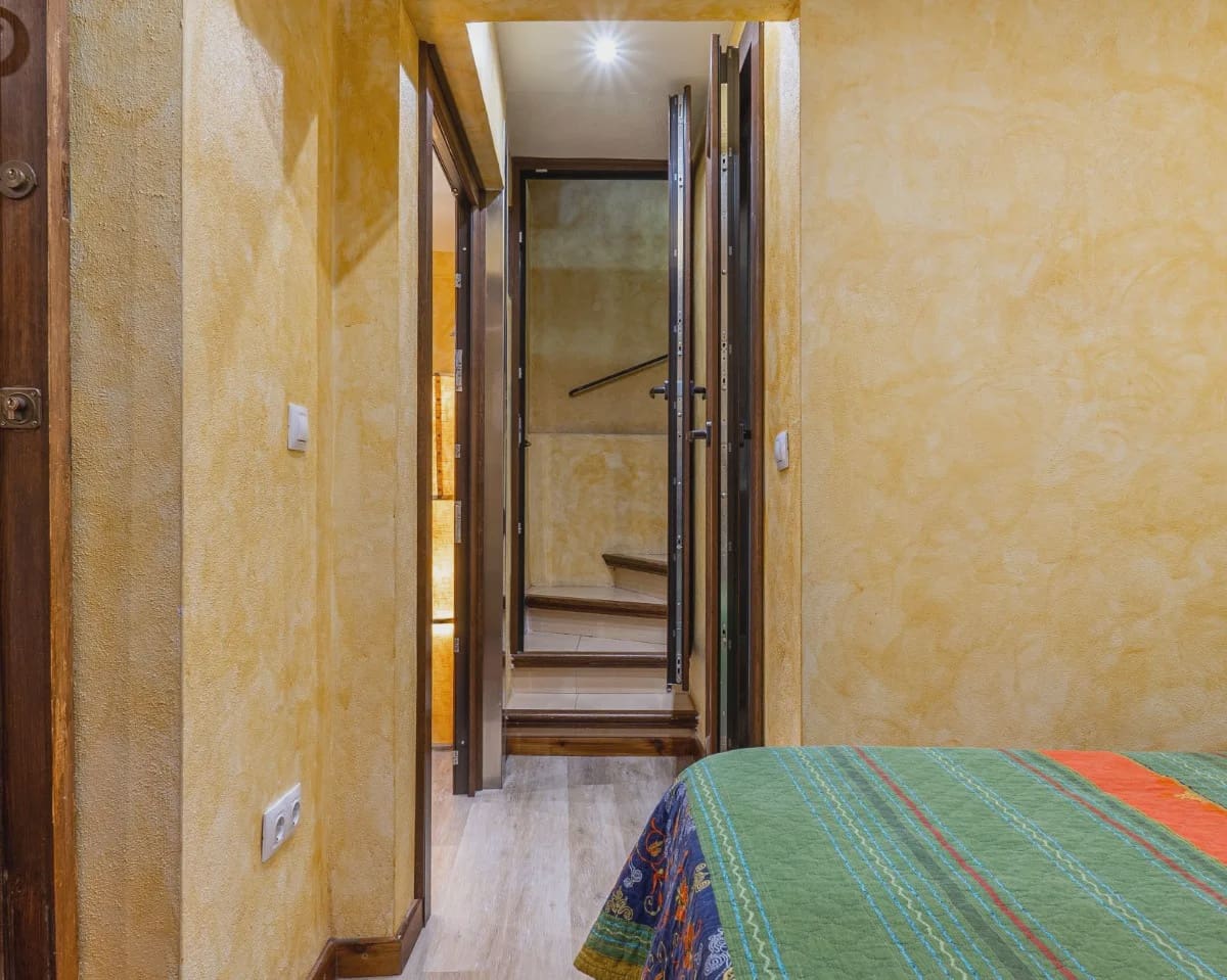 Casa de 3 habitaciones en Granada ciudad en venta - 670.000 € (Ref: 9534737)