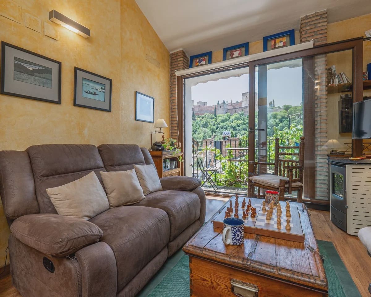Casa de 3 habitaciones en Granada ciudad en venta - 670.000 € (Ref: 9534737)