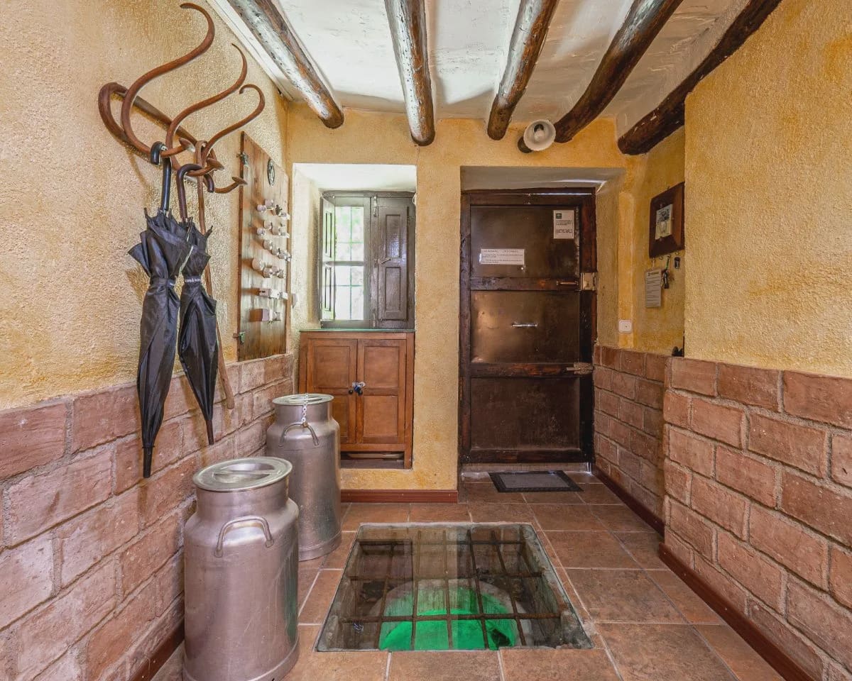 Casa de 3 habitaciones en Granada ciudad en venta - 670.000 € (Ref: 9534737)