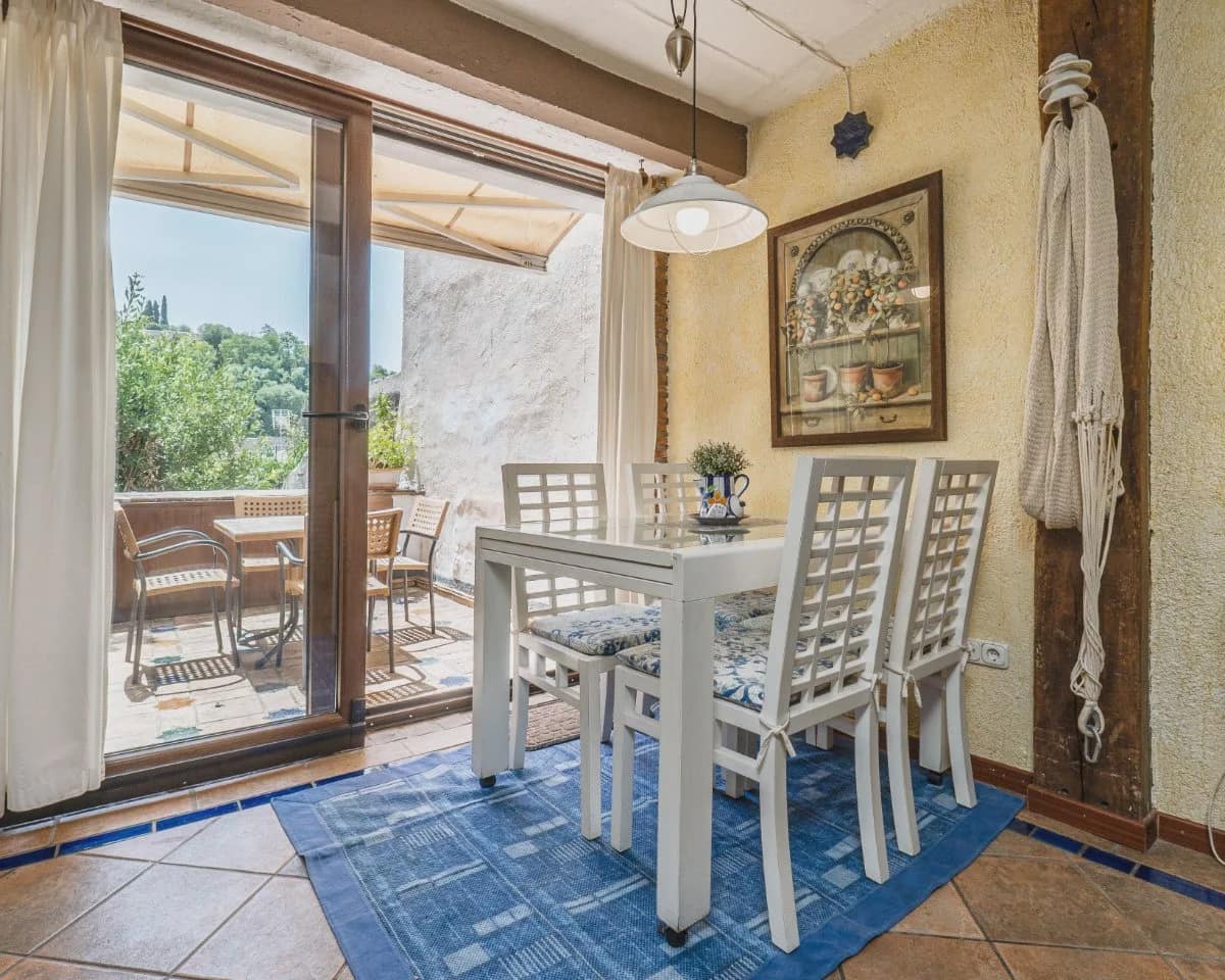 Casa de 3 habitaciones en Granada ciudad en venta - 670.000 € (Ref: 9534737)