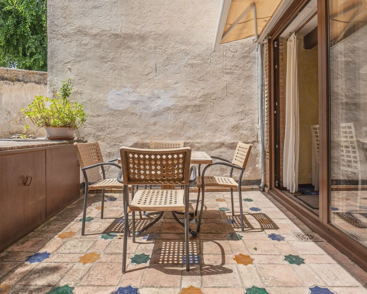 Casa de 3 habitaciones en Granada ciudad en venta - 670.000 € (Ref: 9534737)