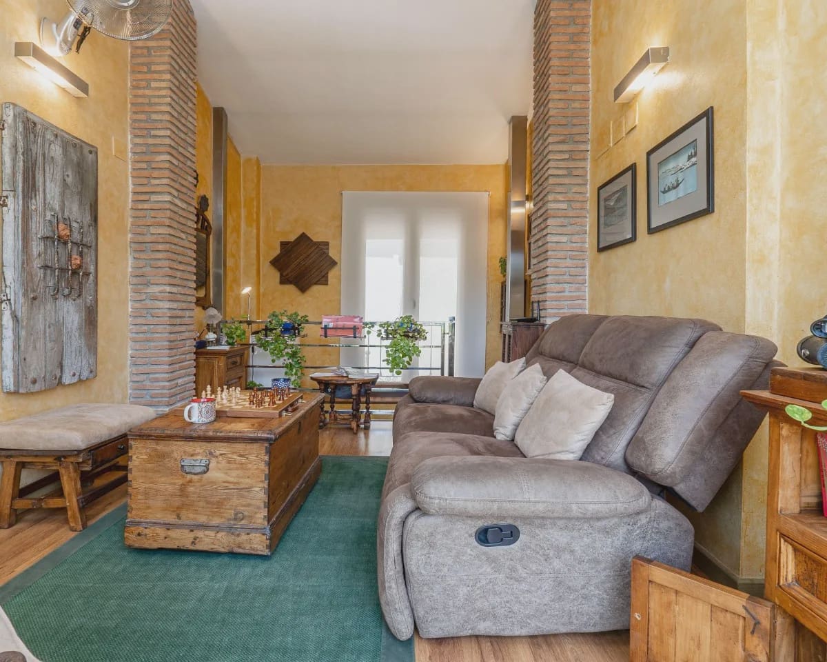 Casa de 3 habitaciones en Granada ciudad en venta - 670.000 € (Ref: 9534737)