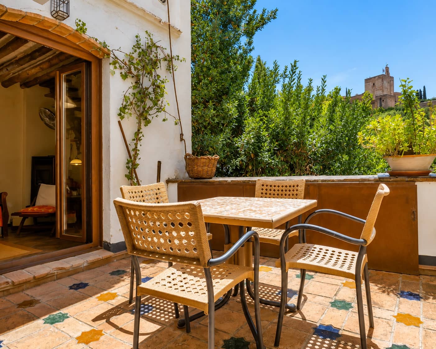 Casa de 3 habitaciones en Granada ciudad en venta - 670.000 € (Ref: 9534737)