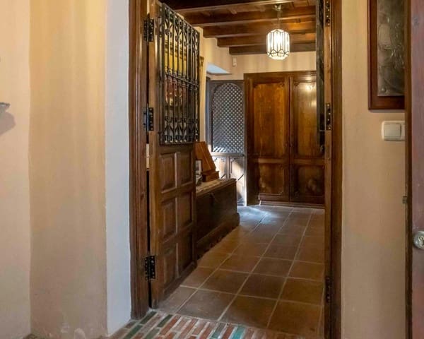 6 soveværelse Byhus til salg i Granada by - € 2.500.000 (Ref: 9546950)