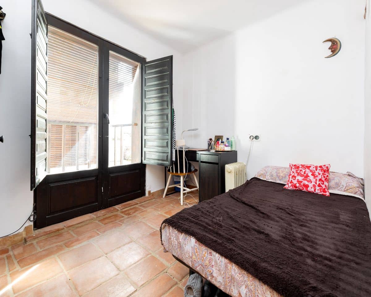 Casa de 5 habitaciones en Granada ciudad en venta - 529.000 € (Ref: 9606572)