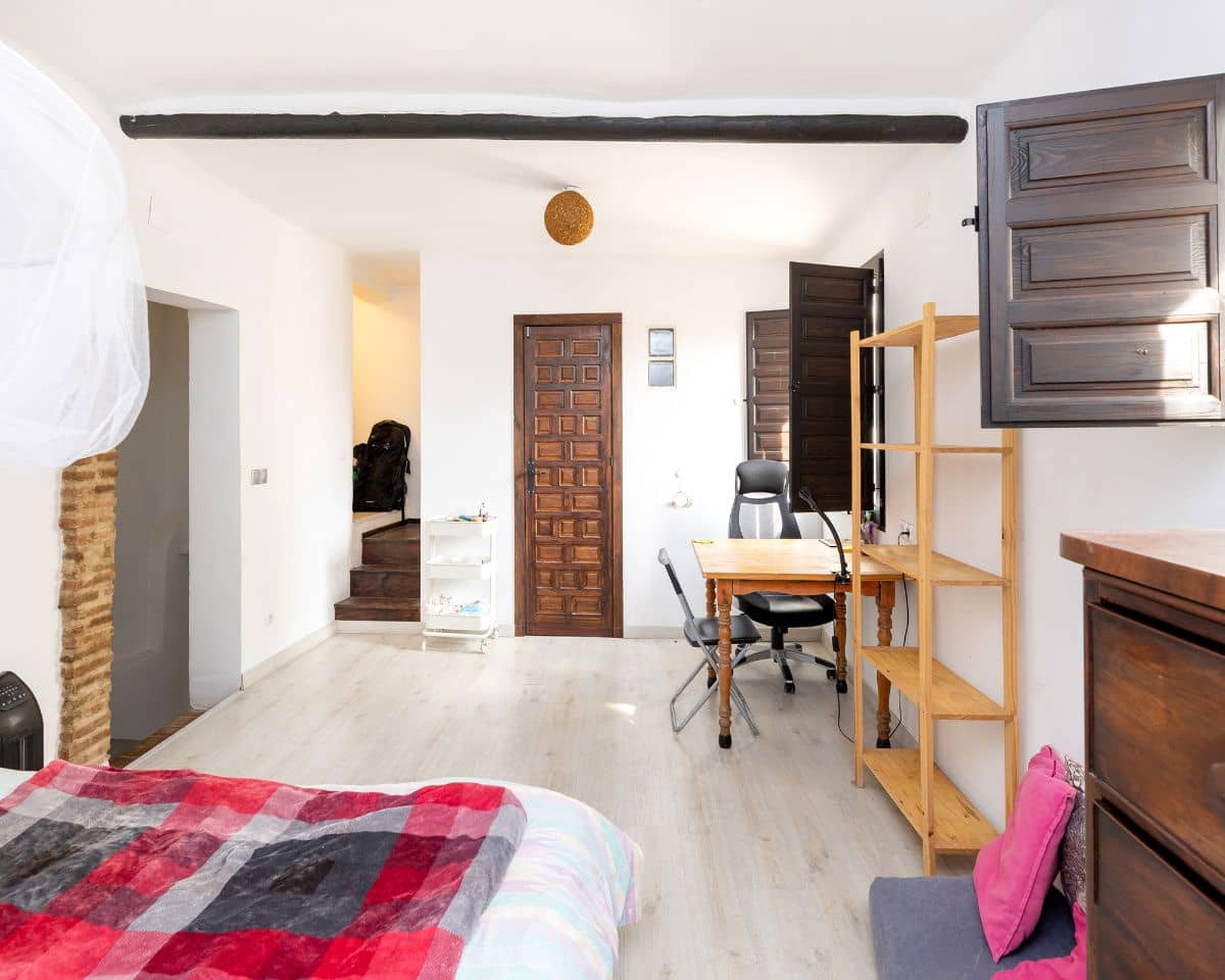 Casa de 5 habitaciones en Granada ciudad en venta - 529.000 € (Ref: 9606572)