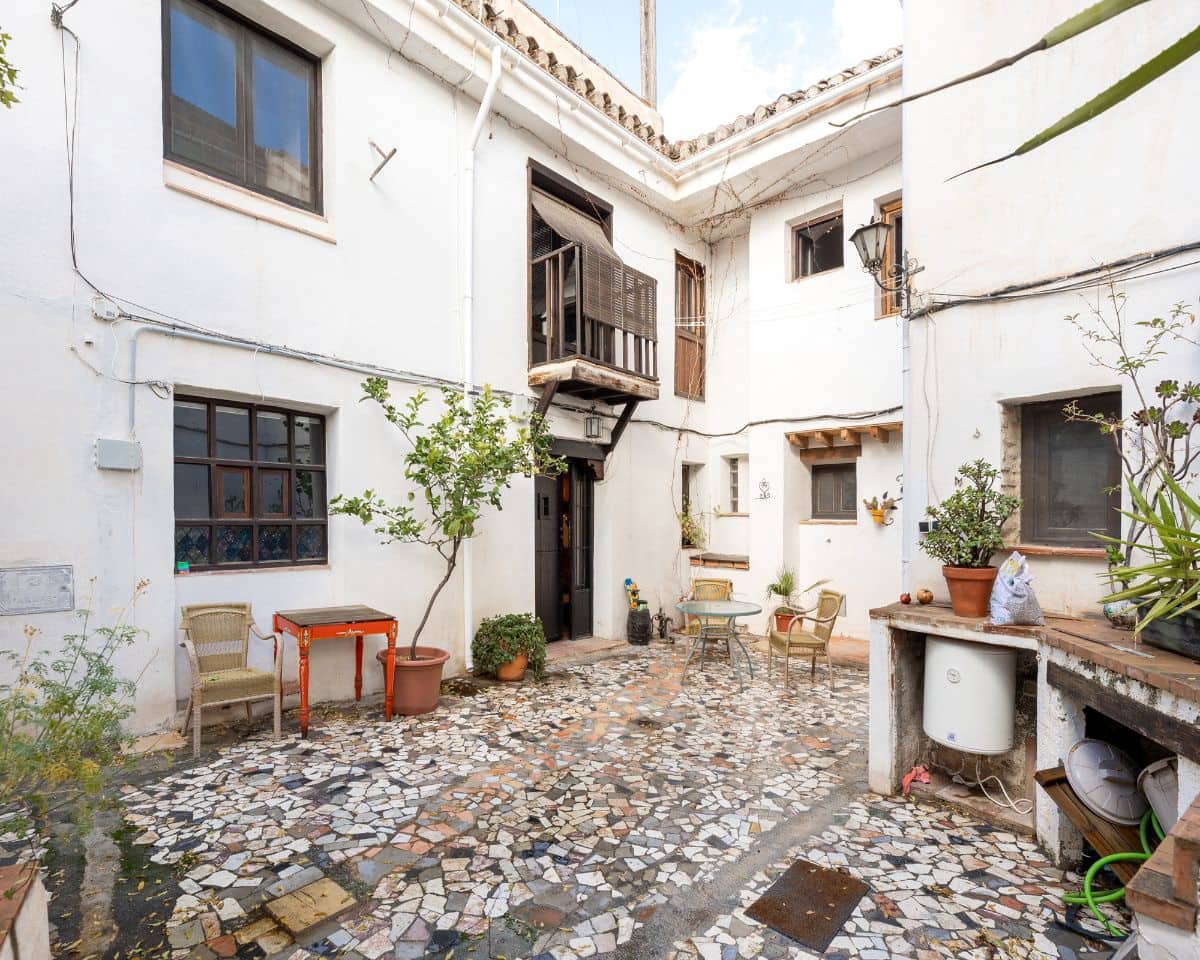 Casa de 5 habitaciones en Granada ciudad en venta - 529.000 € (Ref: 9606572)