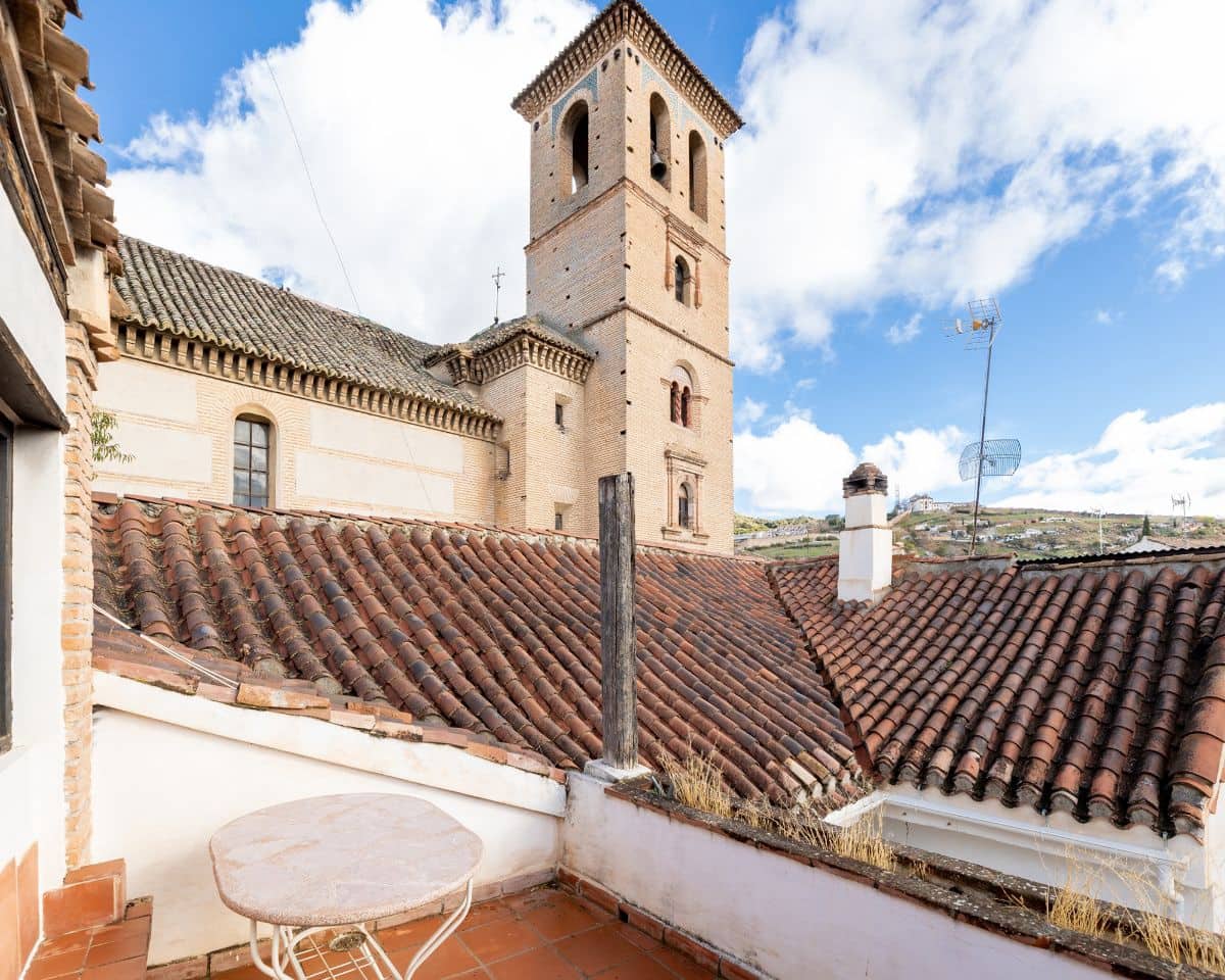 Casa de 5 habitaciones en Granada ciudad en venta - 529.000 € (Ref: 9606572)