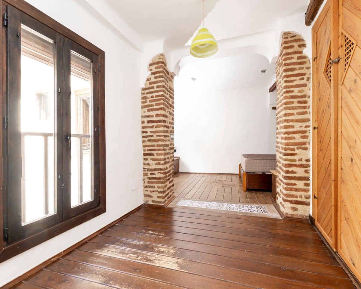 Casa de 5 habitaciones en Granada ciudad en venta - 529.000 € (Ref: 9606572)