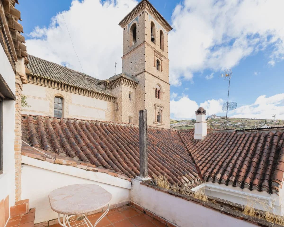 Casa de 5 habitaciones en Granada ciudad en venta - 515.000 € (Ref: 9606572)