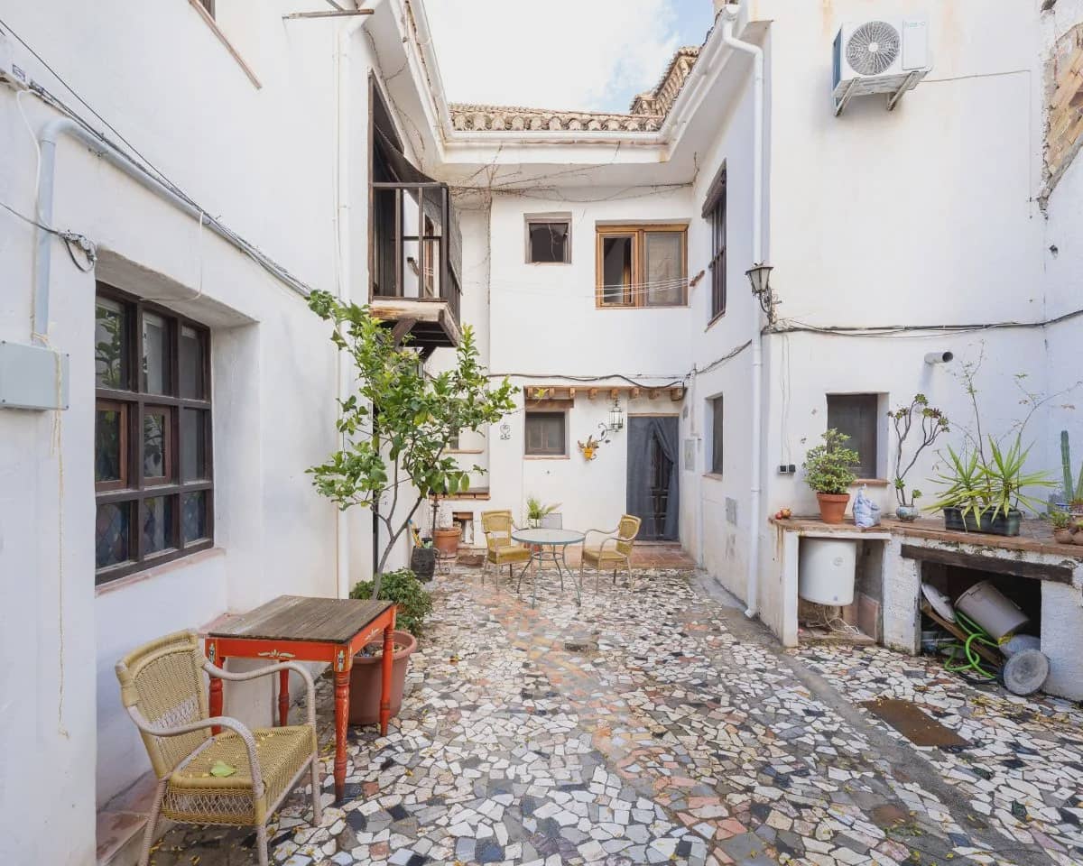 Casa de 5 habitaciones en Granada ciudad en venta - 515.000 € (Ref: 9606572)