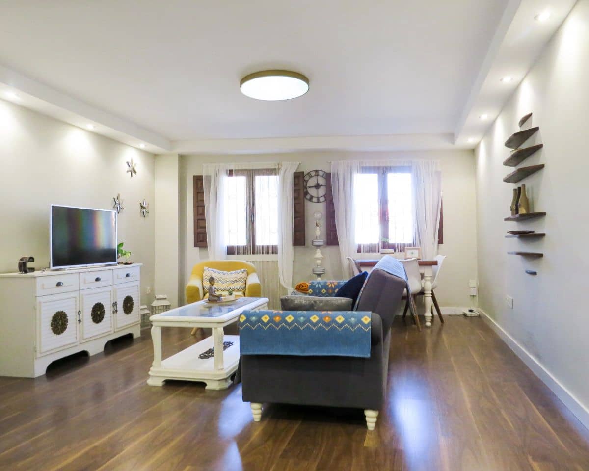 2 bedroom Apartment for sale in Granada city - € 265,000 (Ref: 9618597)
