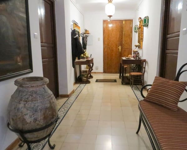 Byhus til salg i Granada by - € 1.300.000 (Ref: 9694201)