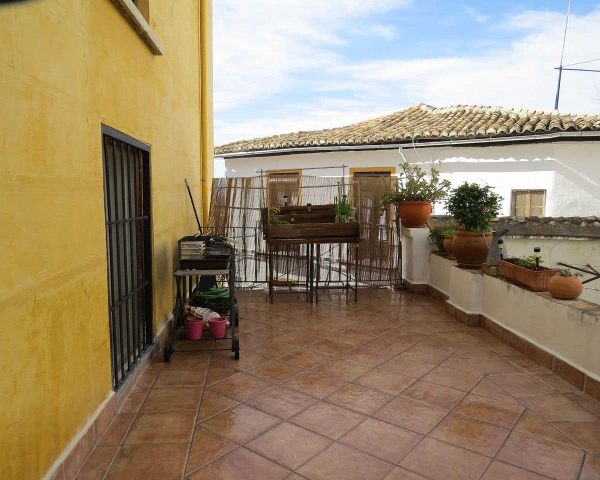 Townhouse for sale in Granada city - € 1,300,000 (Ref: 9694201)
