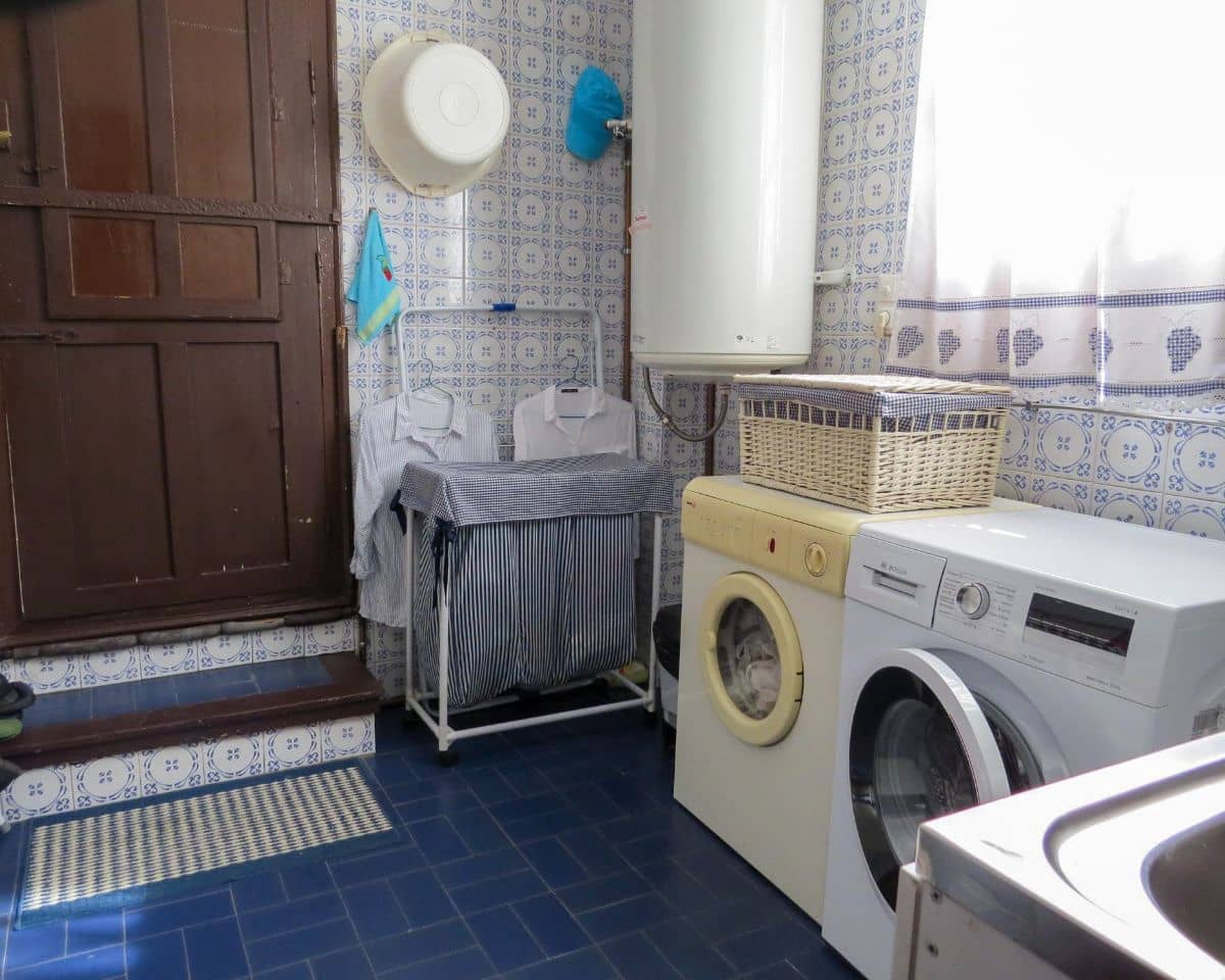 Townhouse for sale in Granada city - € 1,300,000 (Ref: 9694201)