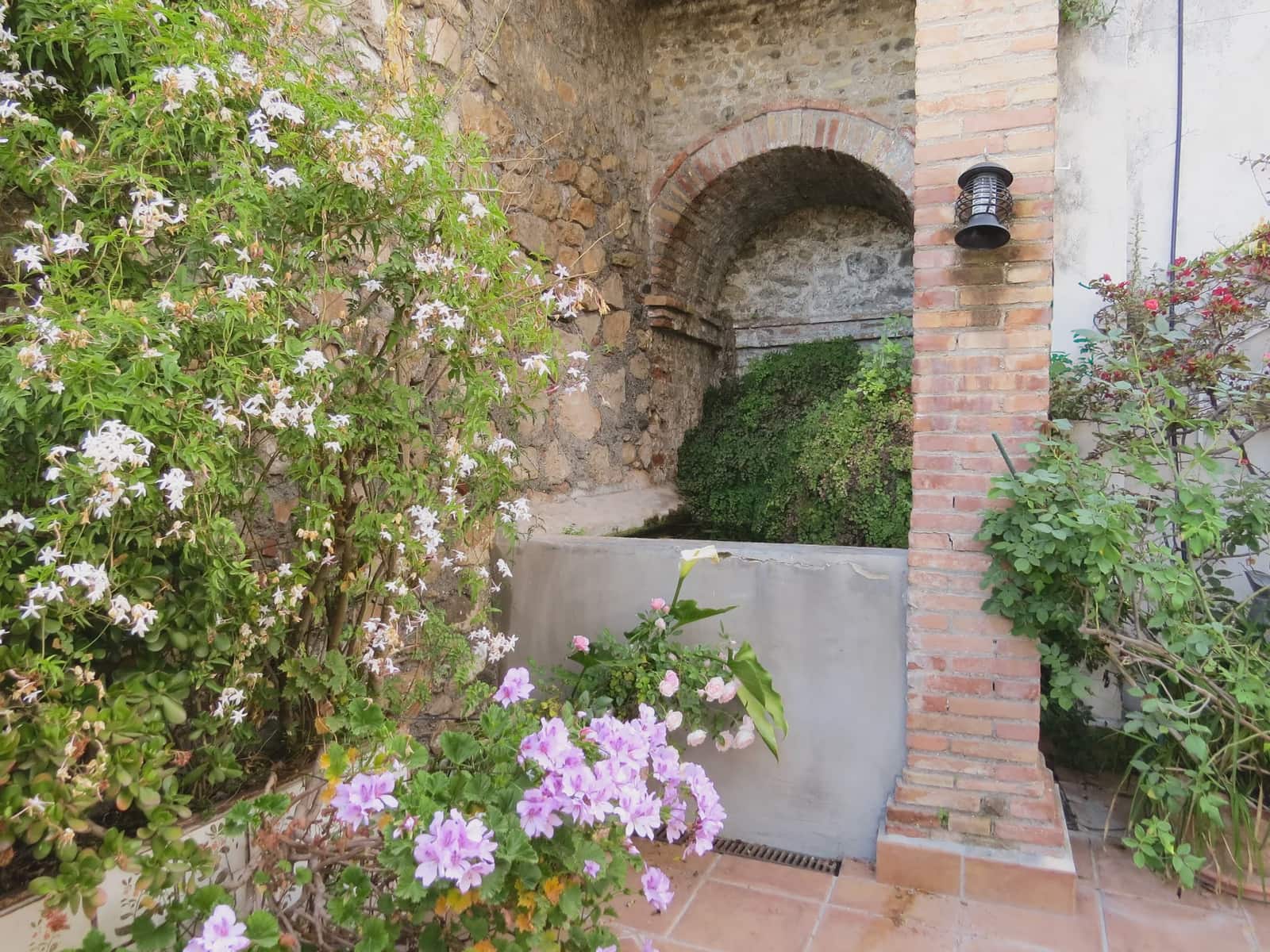 9 quarto Casa em Banda para venda em Granada cidade com piscina garagem - 1 300 000 € (Ref: 9694201)