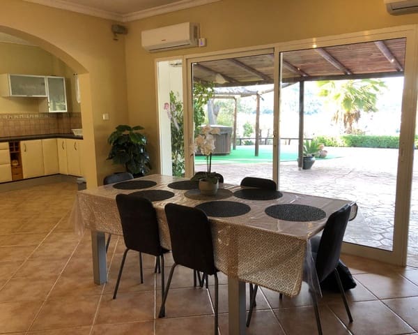 3 soveværelse Finca/Landehus til salg i Valle de Abdalajís med swimmingpool - € 350.000 (Ref: 9759633)