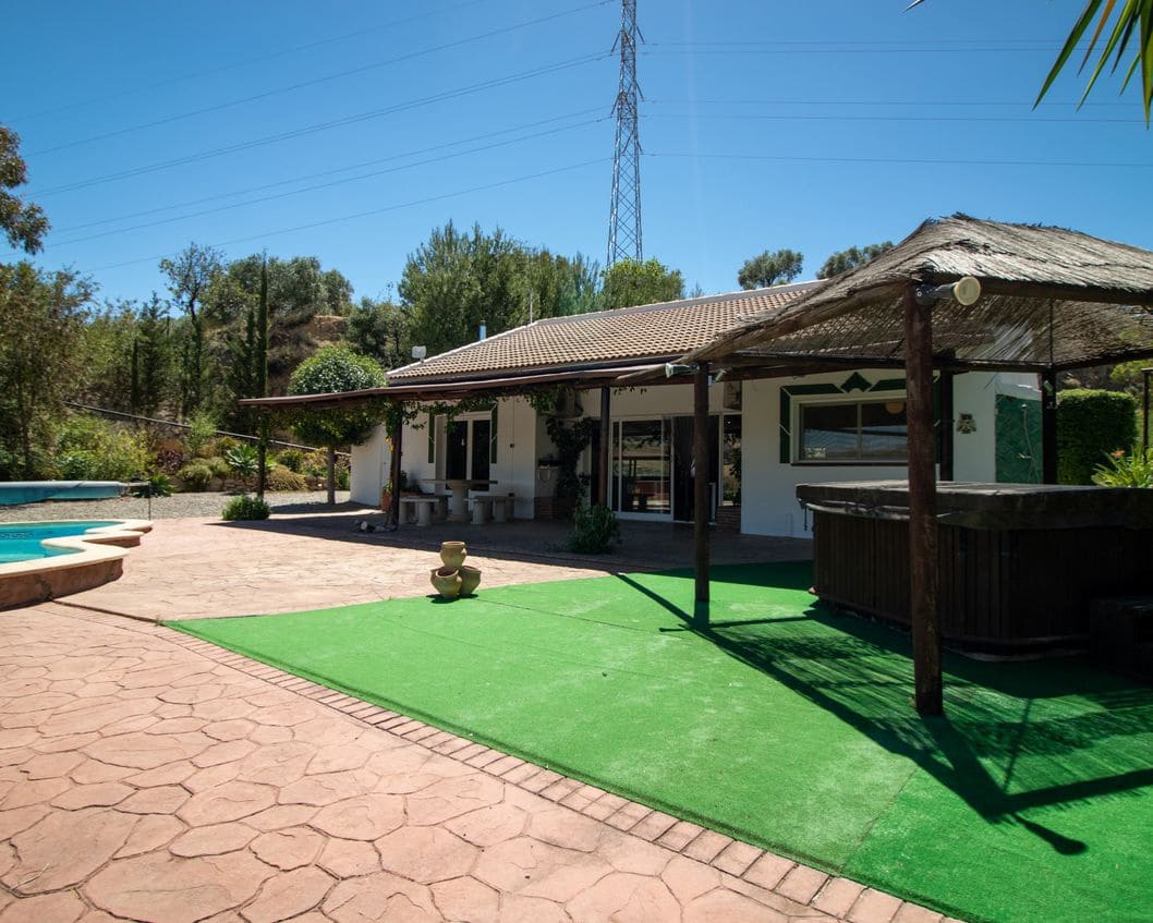 3 soveværelse Finca/Landehus til salg i Valle de Abdalajis med swimmingpool - € 350.000 (Ref: 9759633)