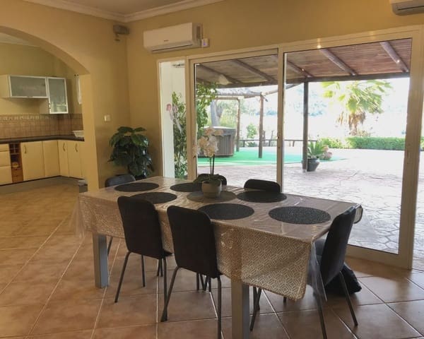 Finca/Casa Rural de 3 habitaciones en Valle de Abdalajís en venta con piscina garaje - 350.000 € (Ref: 9759633)