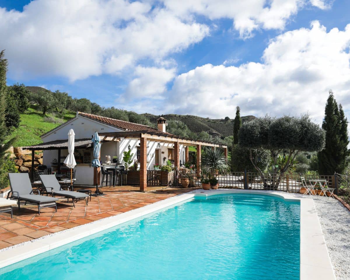 3 slaapkamer Finca/Landhuis te koop in Alora met zwembad - € 345.000 (Ref: 9761489)