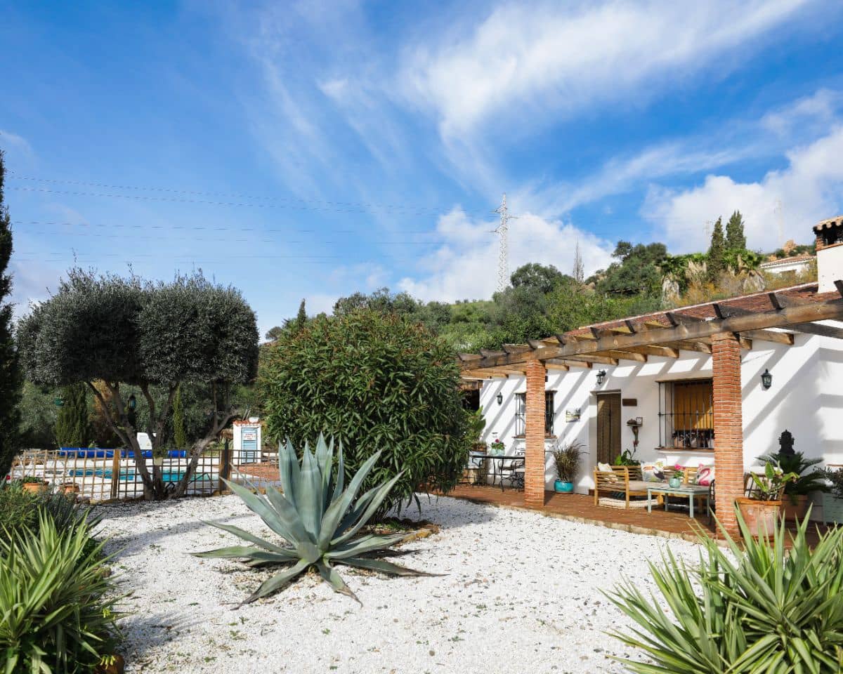 3 slaapkamer Finca/Landhuis te koop in Alora met zwembad - € 345.000 (Ref: 9761489)