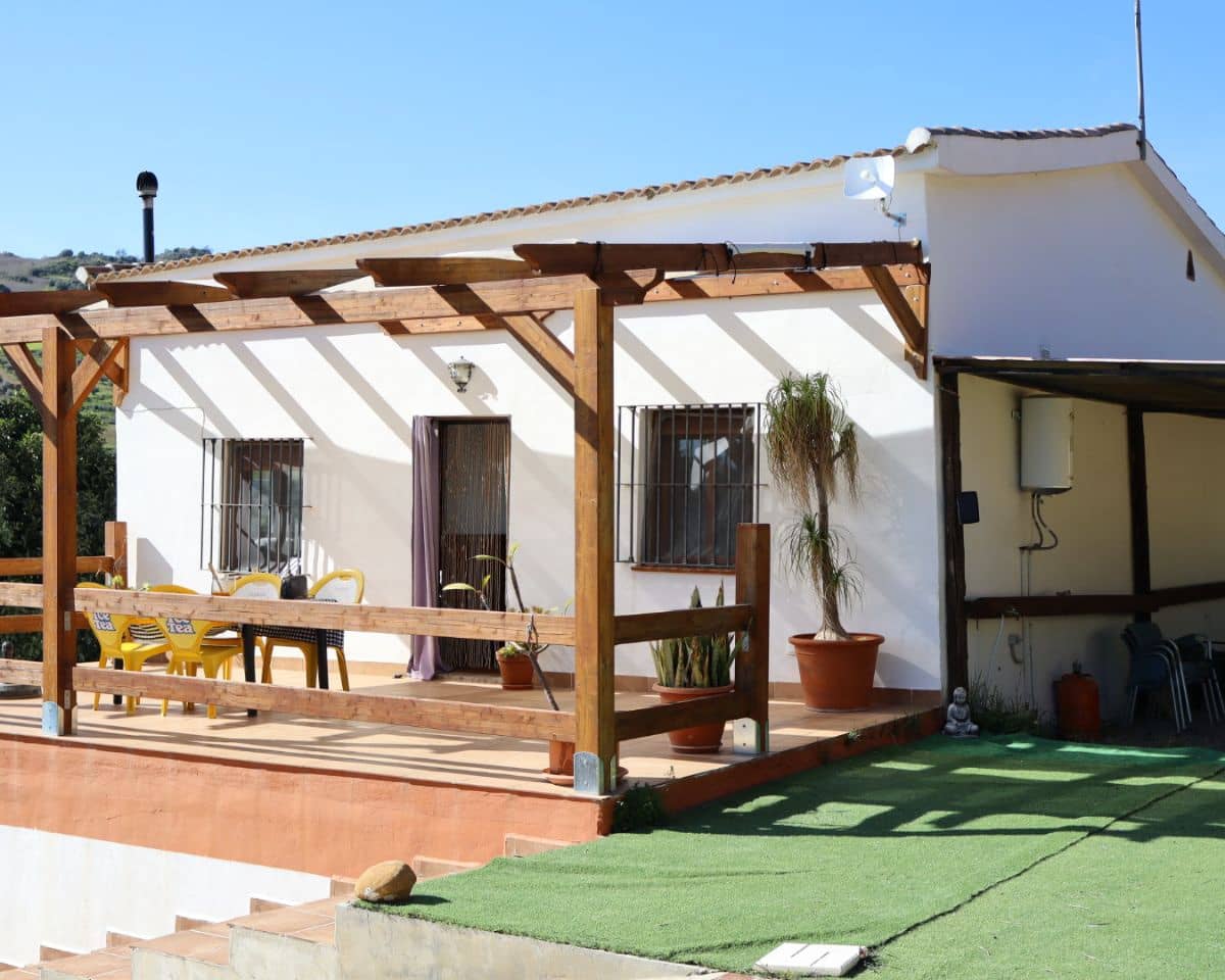 2 makuuhuone Maalaistalo myytävänä paikassa Alora - 255 000 € (Ref: 9761490)