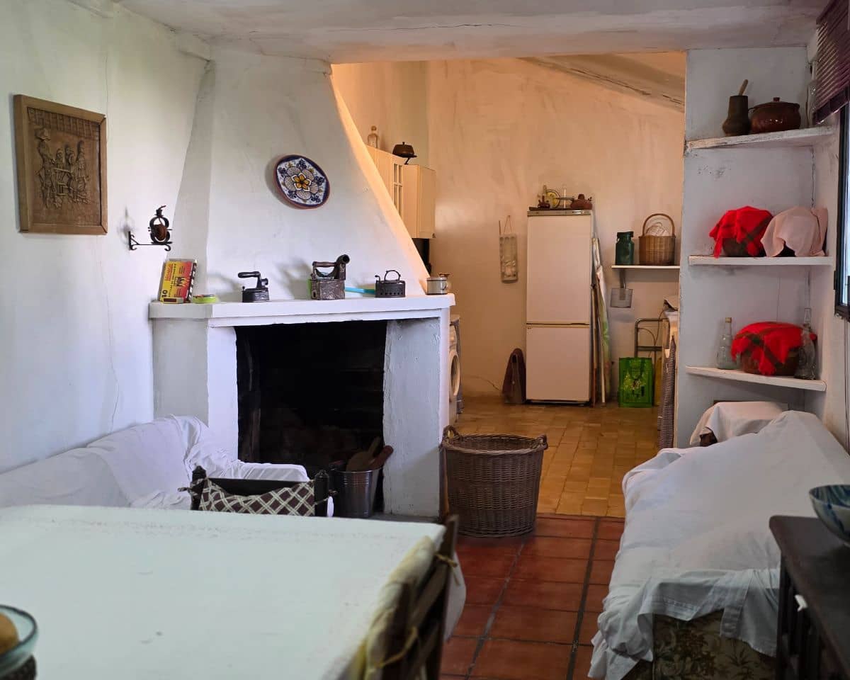 5 soverom Finca/Herregård til salgs i La Puebla de Cazalla med svømmebasseng - € 400 000 (Ref: 9769937)