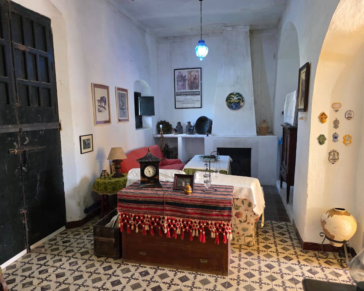 5 soverom Finca/Herregård til salgs i La Puebla de Cazalla med svømmebasseng - € 400 000 (Ref: 9769937)