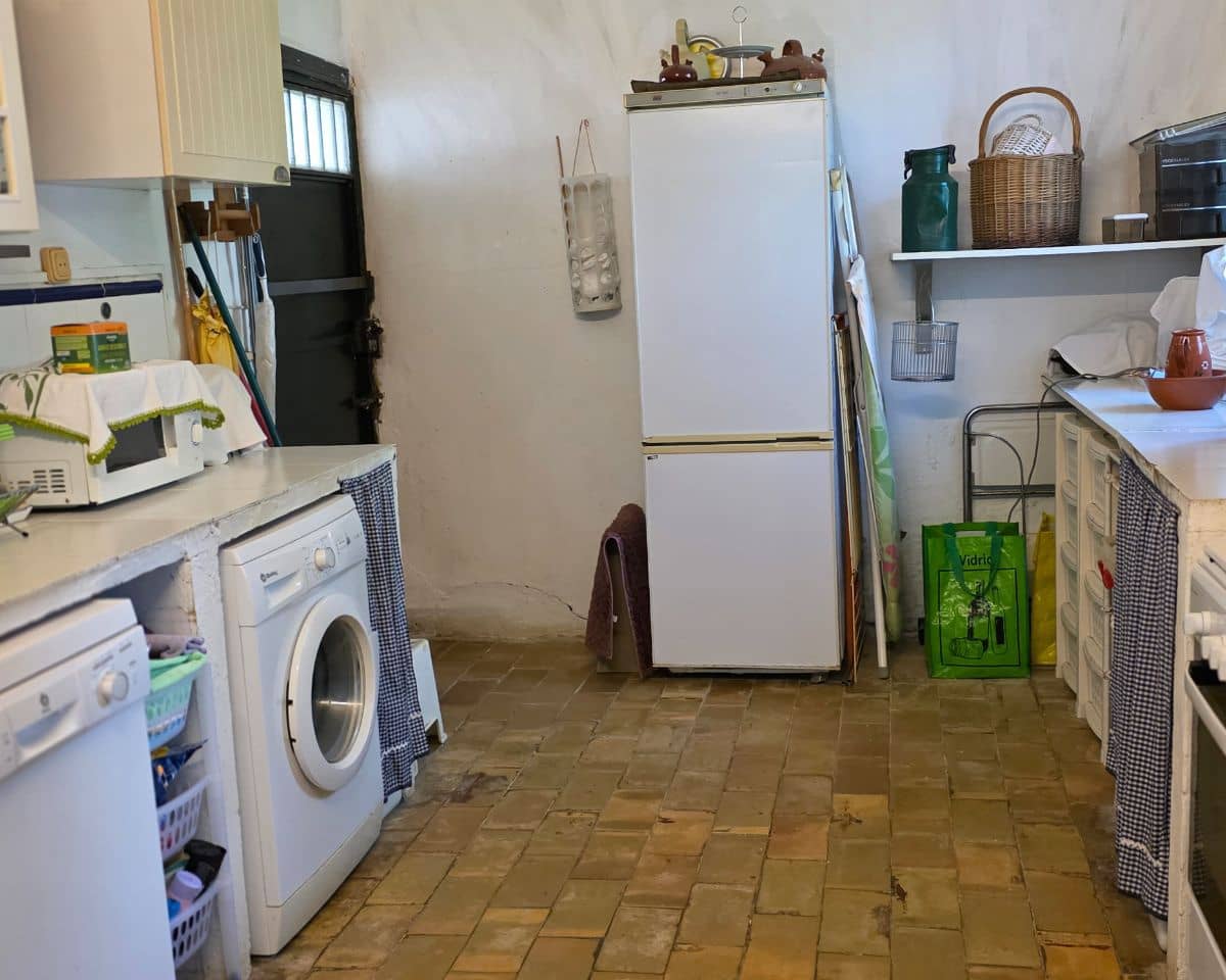 5 soverom Finca/Herregård til salgs i La Puebla de Cazalla med svømmebasseng - € 400 000 (Ref: 9769937)