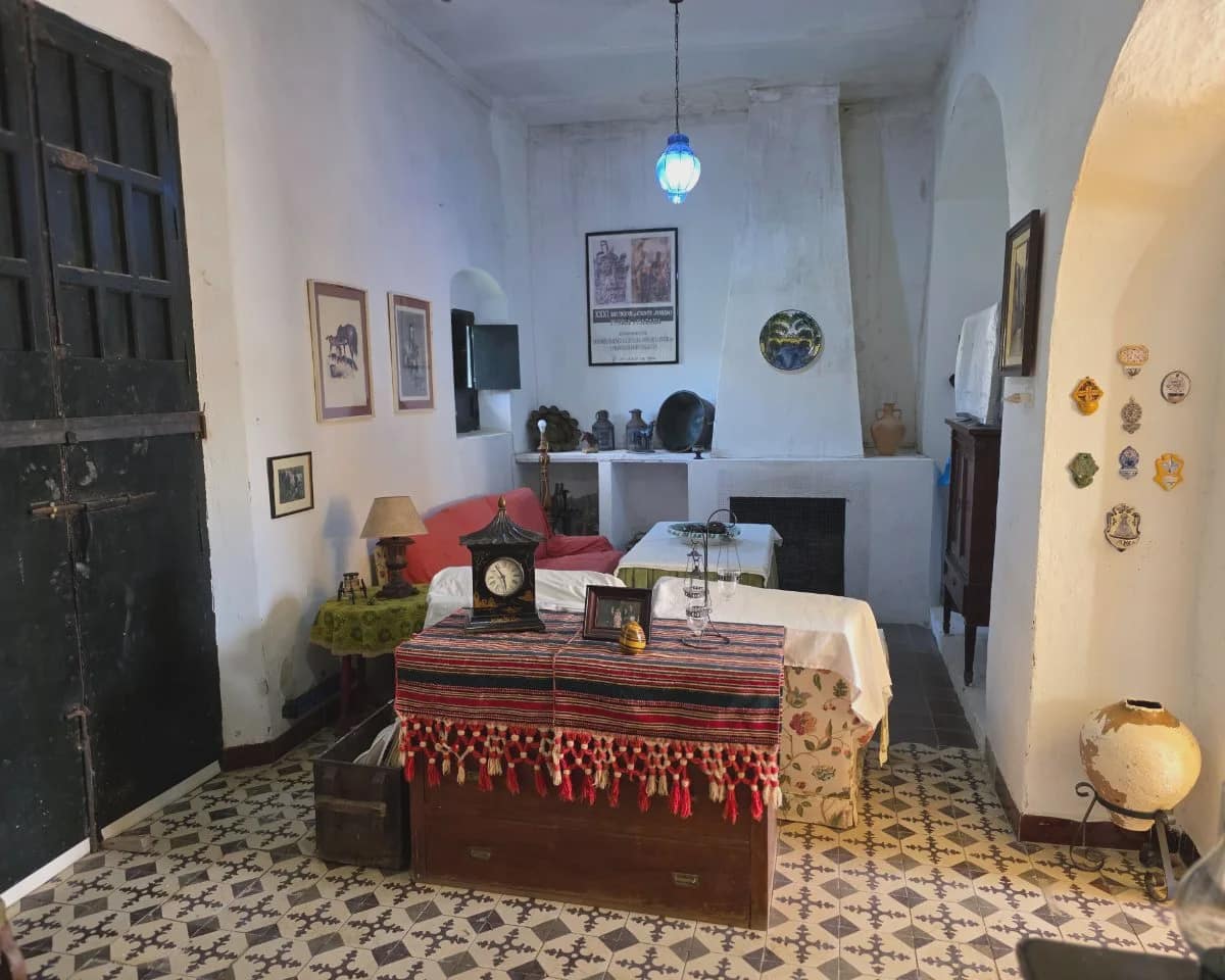 5 bedroom Finca/Country House for sale in La Puebla de Cazalla with pool - € 400,000 (Ref: 9769937)