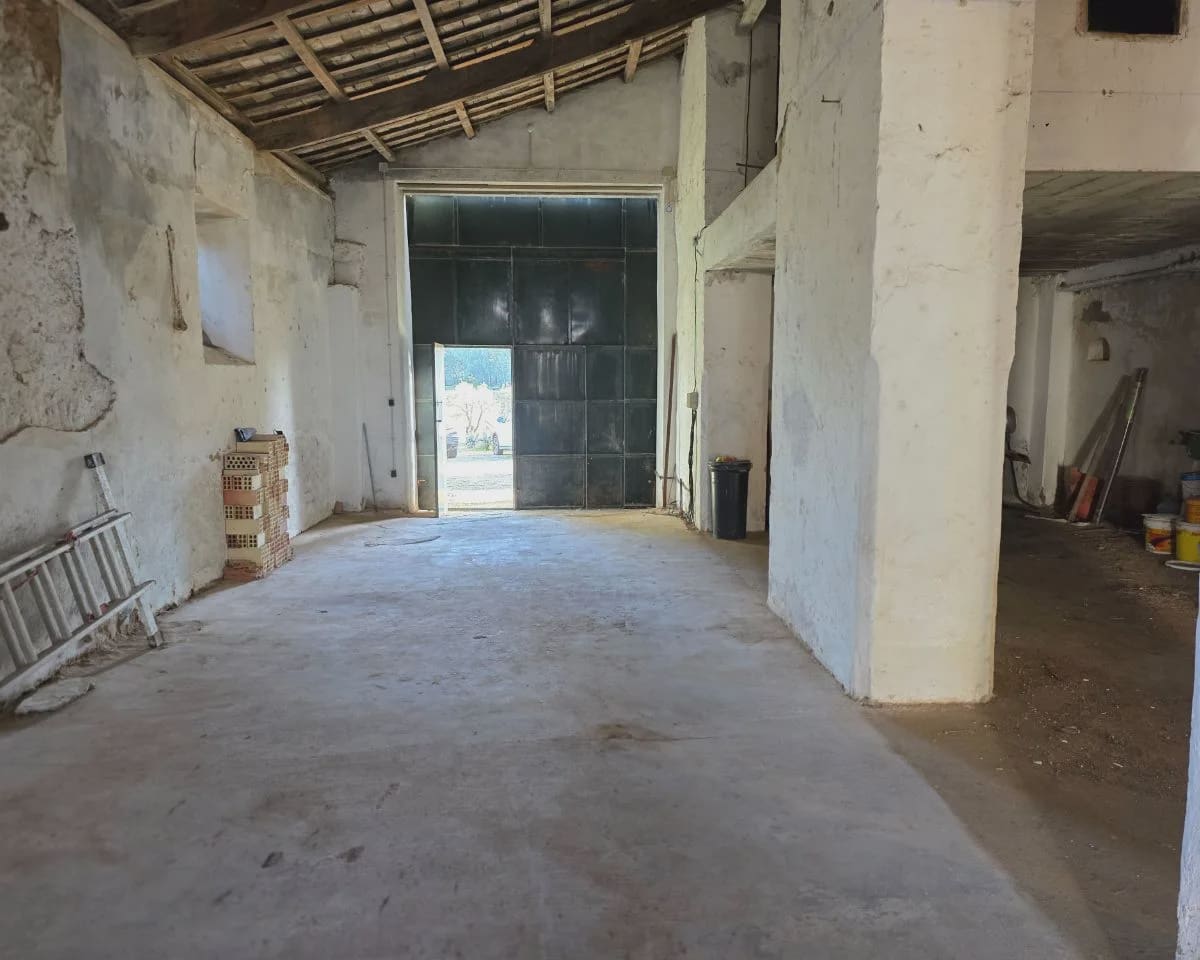 5 bedroom Finca/Country House for sale in La Puebla de Cazalla with pool - € 400,000 (Ref: 9769937)