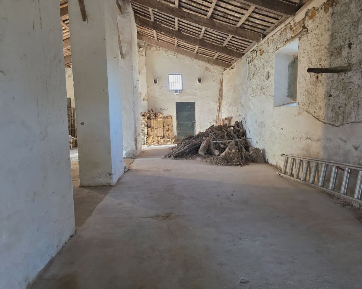 5 bedroom Finca/Country House for sale in La Puebla de Cazalla with pool - € 400,000 (Ref: 9769937)