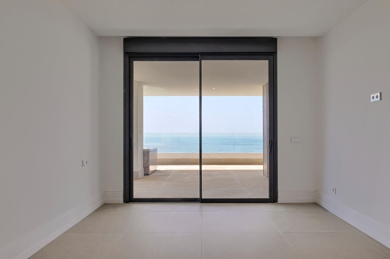 3 sypialnia Apartament na sprzedaż w Fuengirola z basenem garażem - 1 195 000 € (Ref: 10015580)